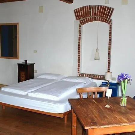 La Tinassara לינה וארוחת בוקר