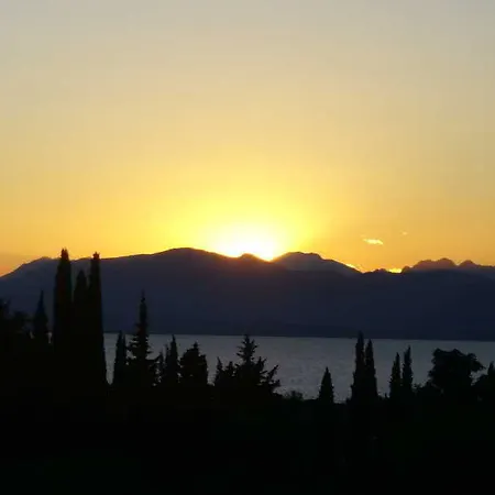 La Tinassara לינה וארוחת בוקר 2*