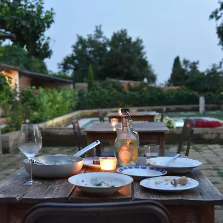 Nocleg ze śniadaniem La Tinassara 2*