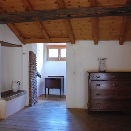 La Tinassara Nocleg ze śniadaniem 2*