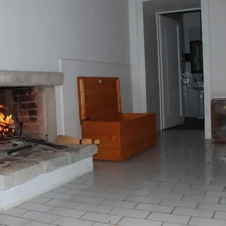 La Tinassara Bed and Breakfast