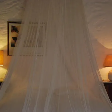 La Tinassara Bed and Breakfast