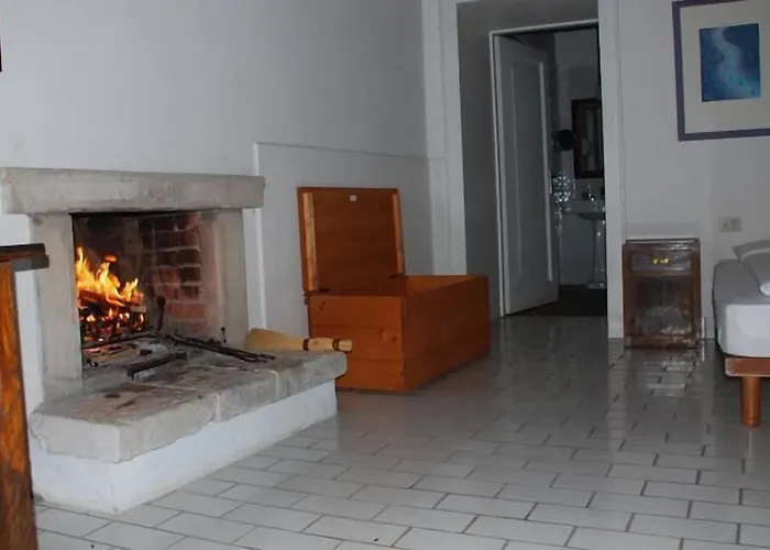 La Tinassara Bed and Breakfast