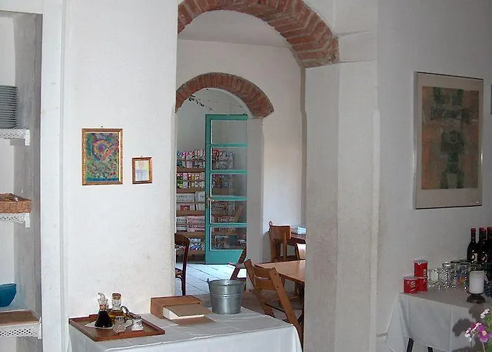 Bed and Breakfast La Tinassara Λατζίζε