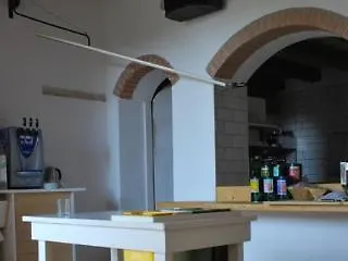 La Tinassara Λατζίζε