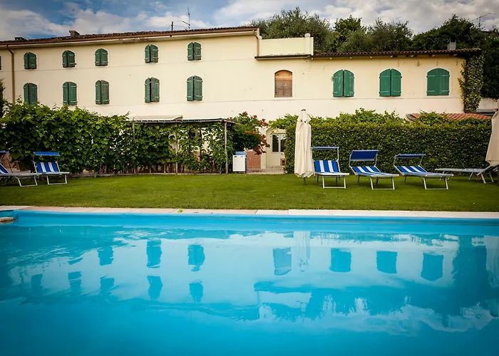 La Tinassara Bed and Breakfast 2*