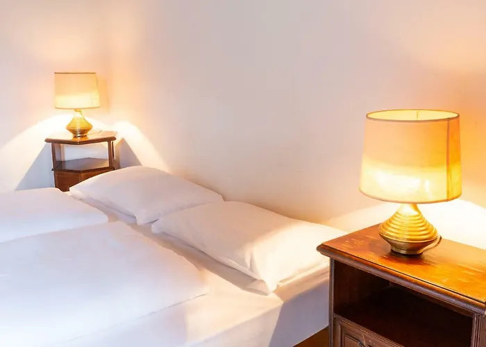 La Tinassara فندق مبيت وإفطار 2*